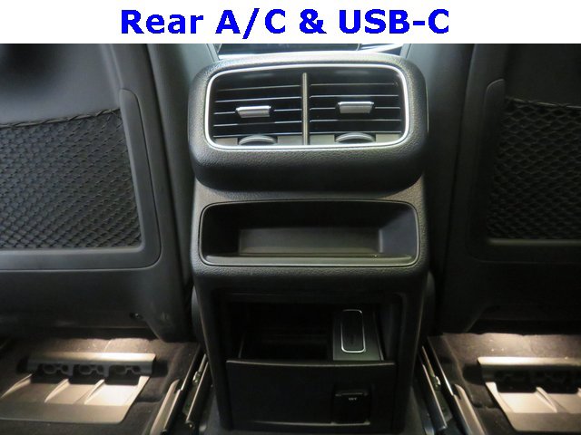 Vehicle image 27 of 40
