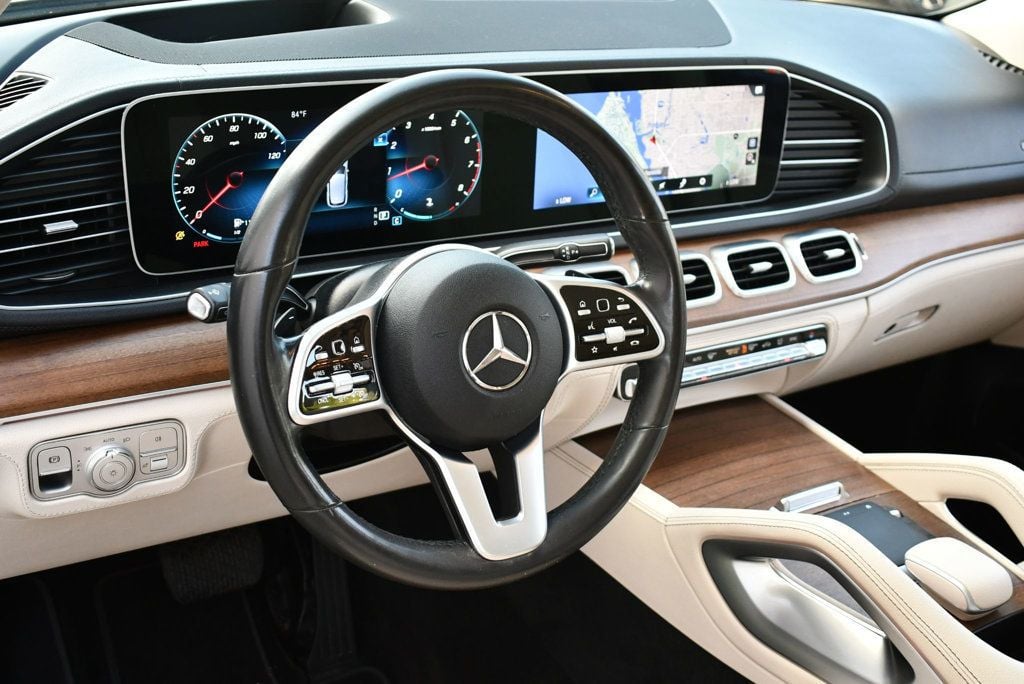 Vehicle image 39 of 65