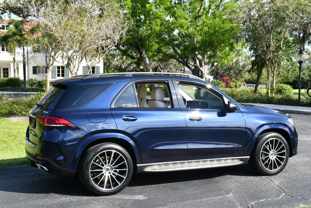 Vehicle image 15 of 65