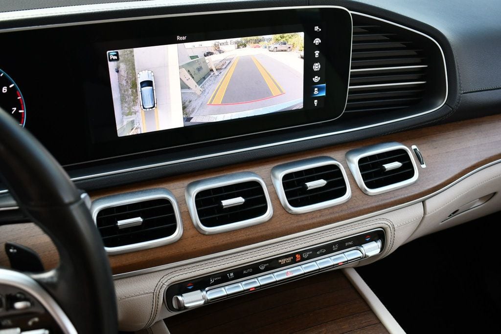 Vehicle image 55 of 65