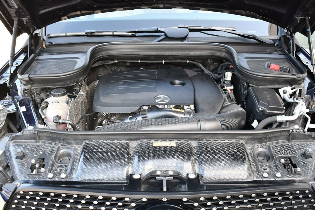Vehicle image 64 of 65