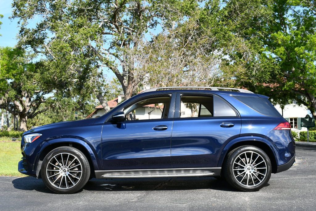 Vehicle image 19 of 65