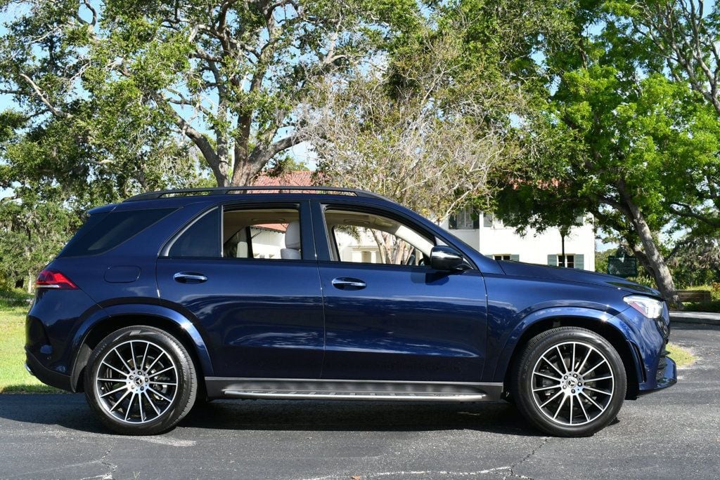 Vehicle image 13 of 65