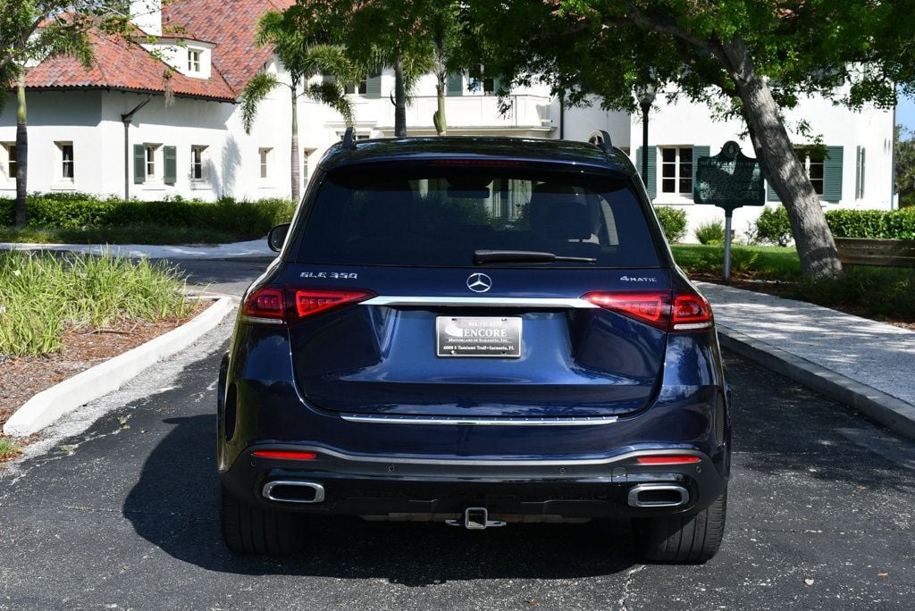Vehicle image 35 of 65