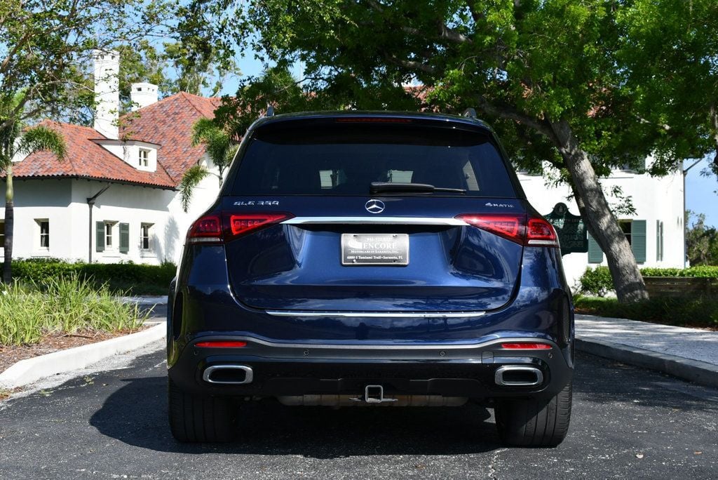Vehicle image 24 of 65