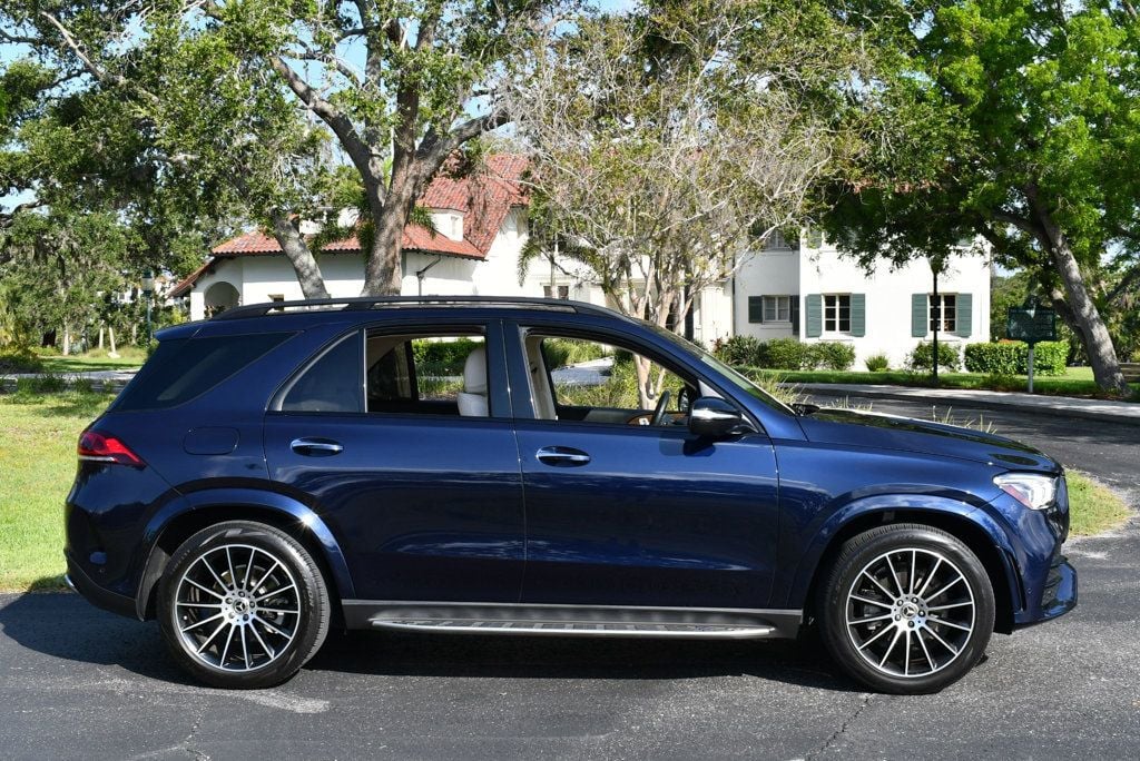 Vehicle image 12 of 65