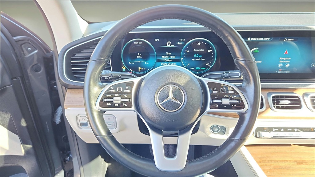 Vehicle image 13 of 36