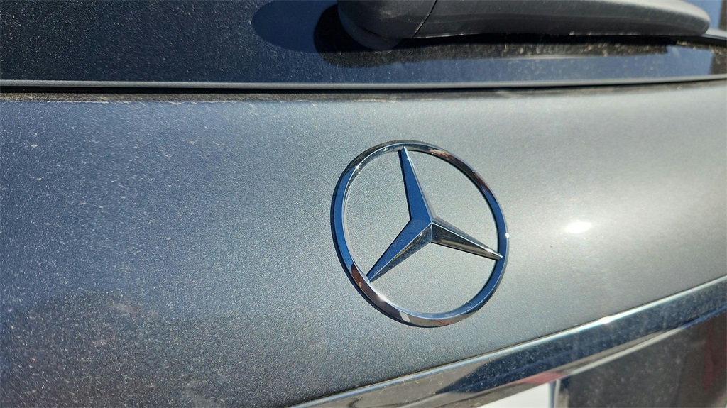 Vehicle image 24 of 36