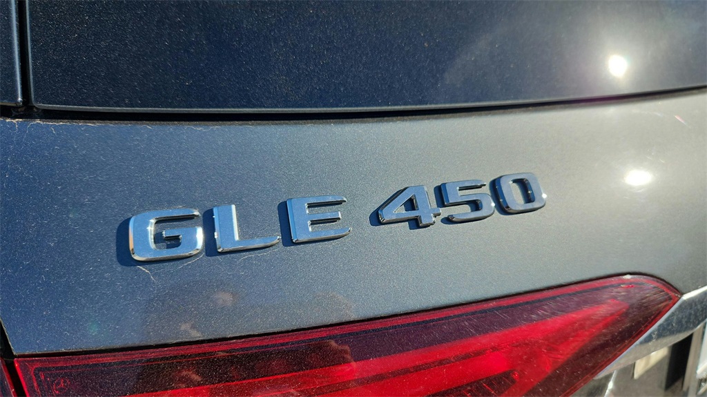 Vehicle image 25 of 36