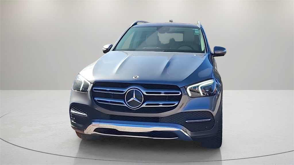 Vehicle image 2 of 36