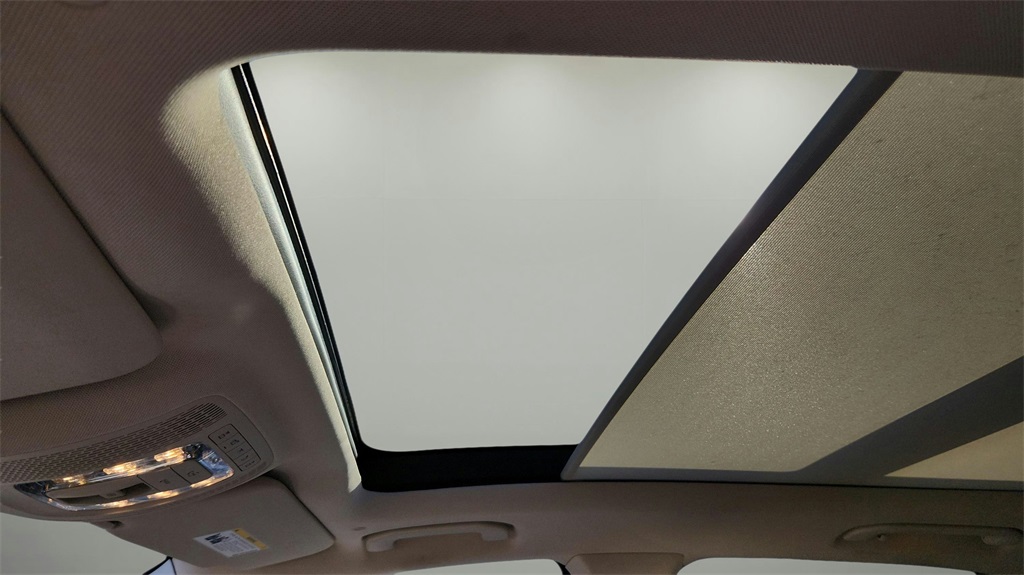 Vehicle image 11 of 36
