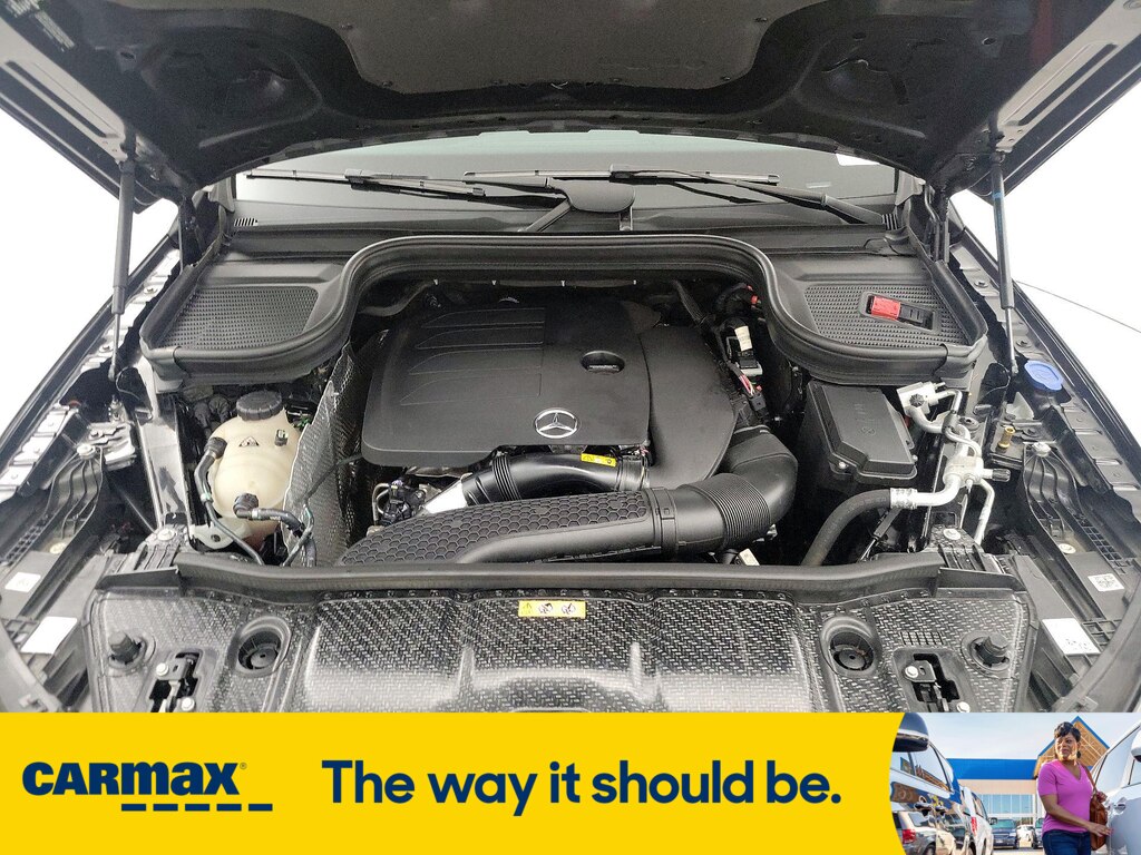 Vehicle image 9 of 29