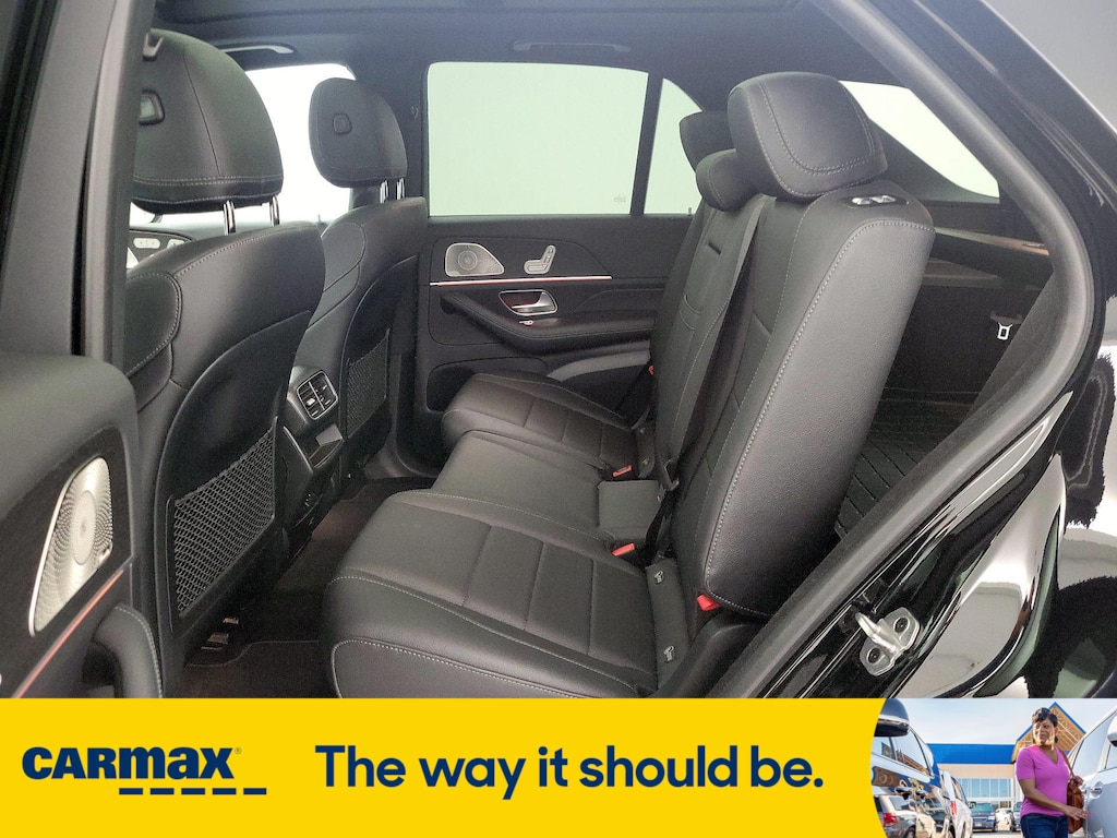 Vehicle image 11 of 29