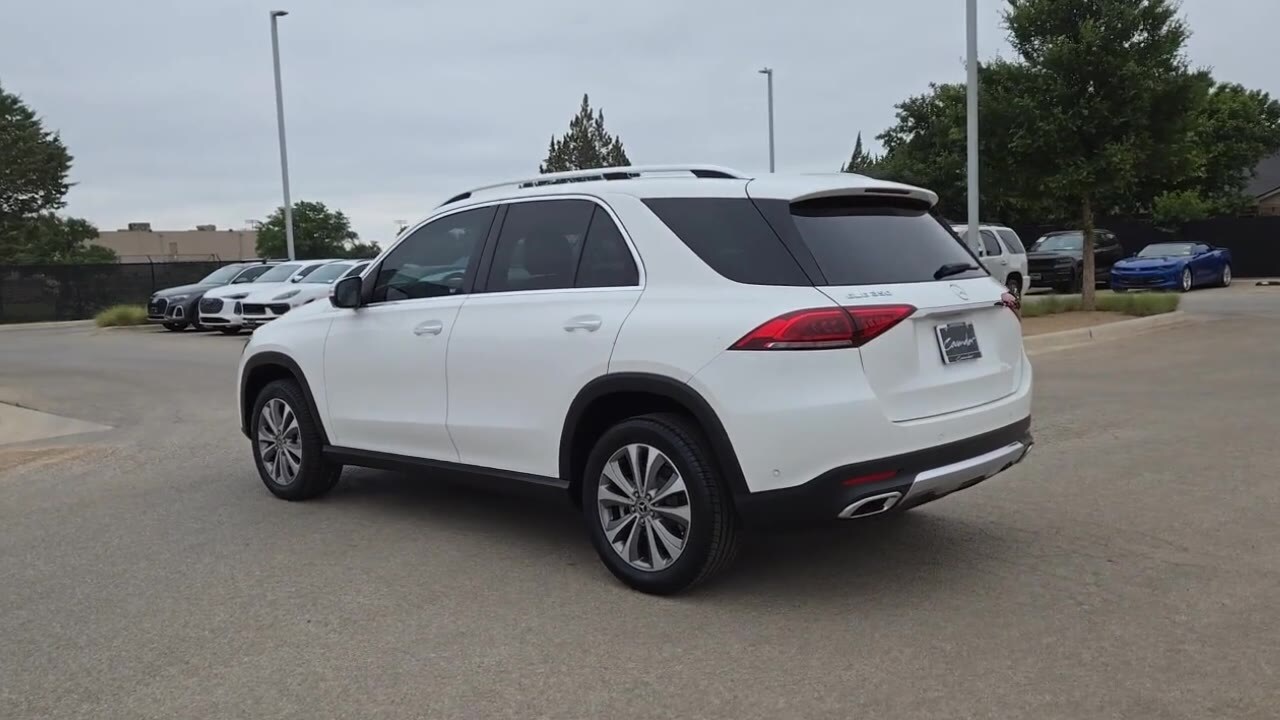 Vehicle image 9 of 22