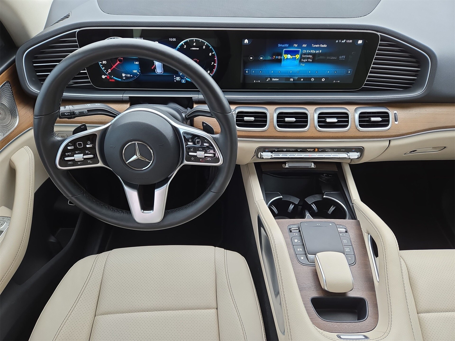 Vehicle image 14 of 22