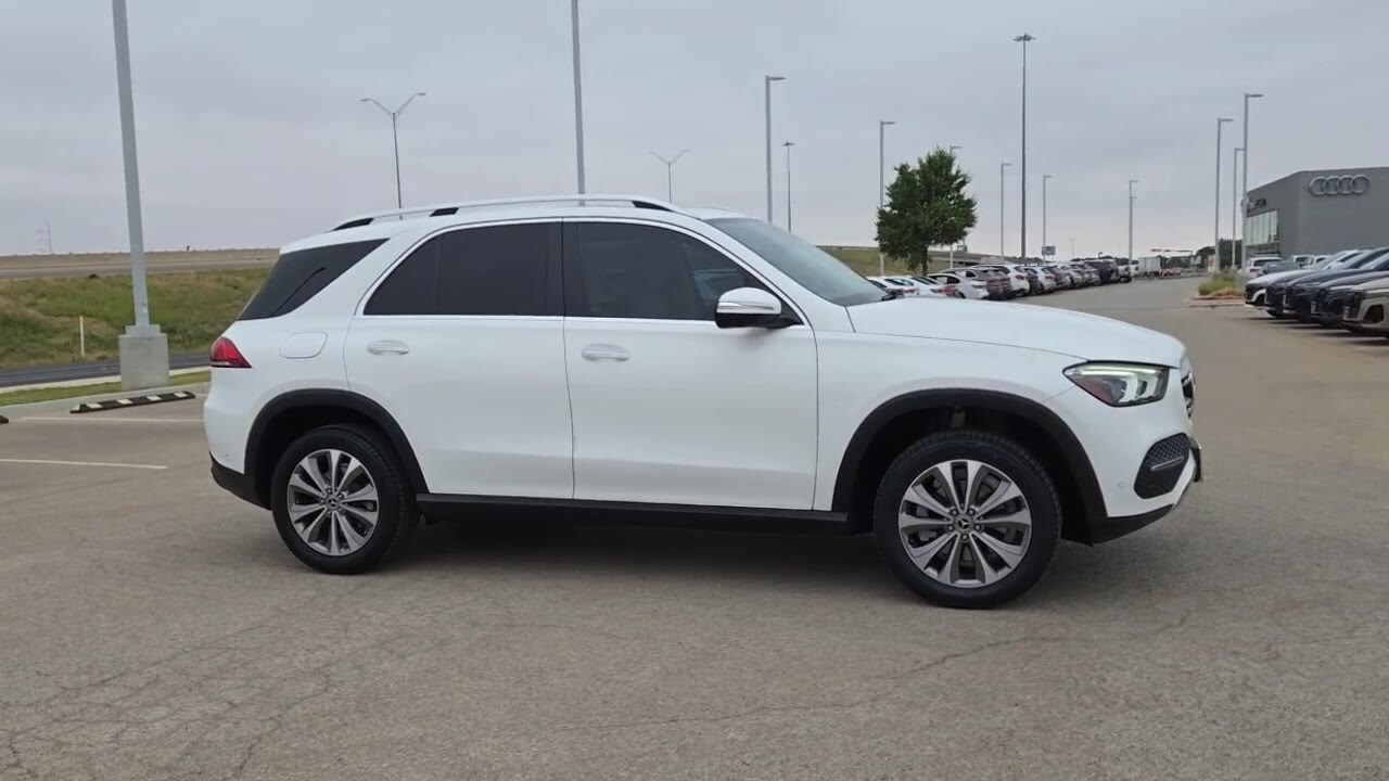 Vehicle image 6 of 22
