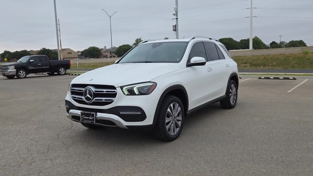 Vehicle image 2 of 22
