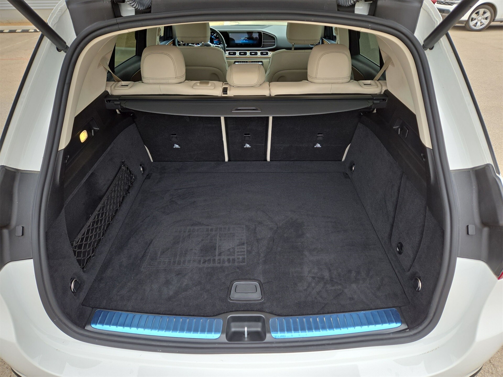 Vehicle image 12 of 22