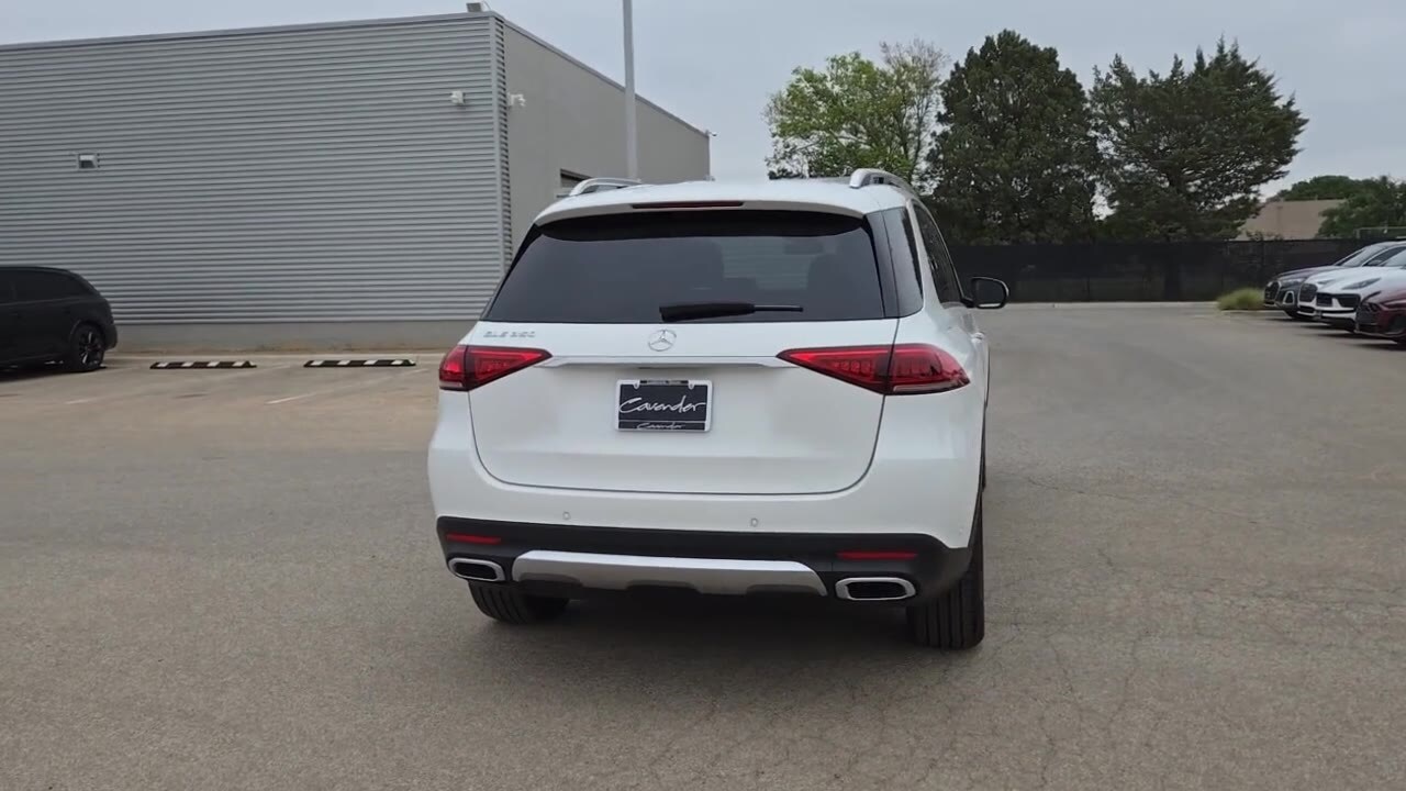 Vehicle image 8 of 22