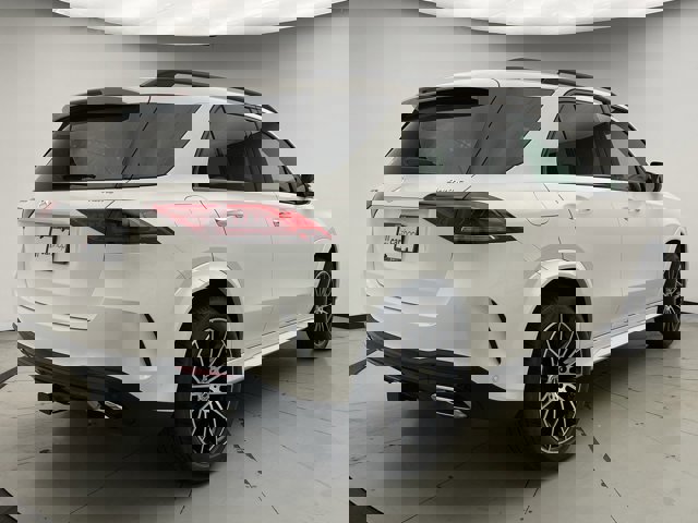 Vehicle image 5 of 36