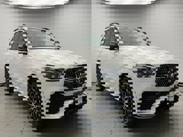 Vehicle image 3 of 36