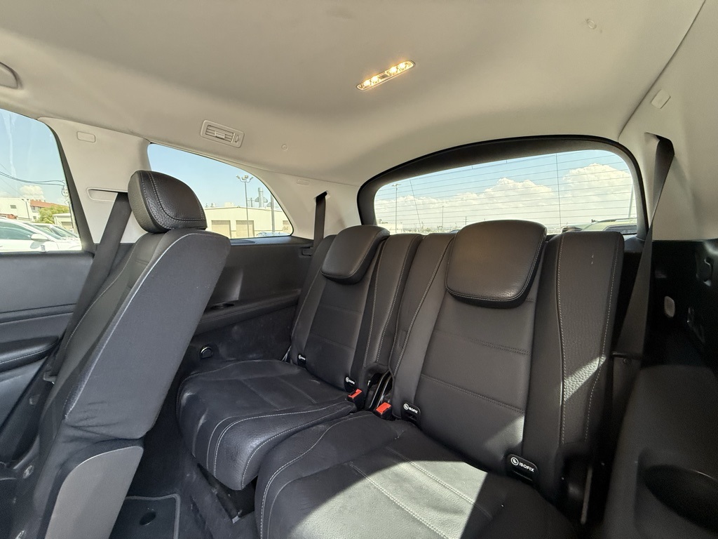 Vehicle image 8 of 19