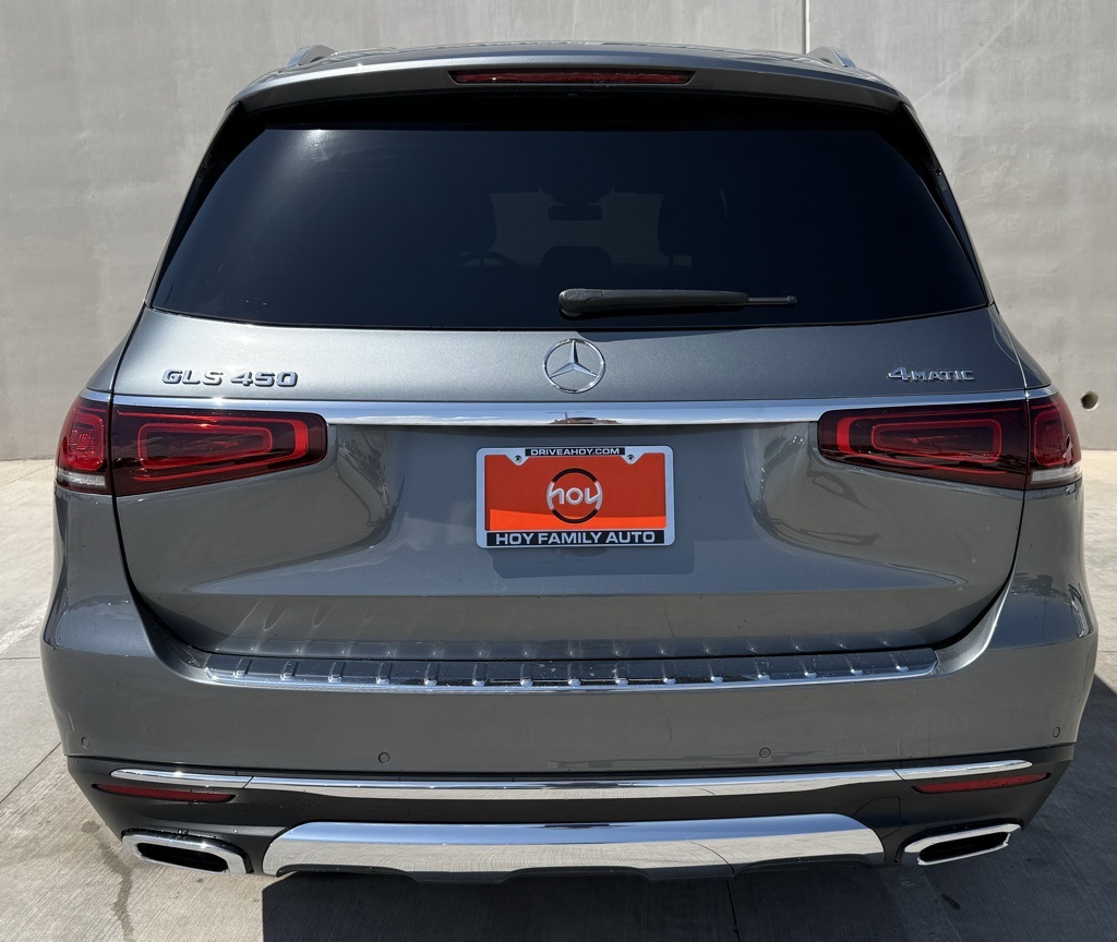 Vehicle image 4 of 19