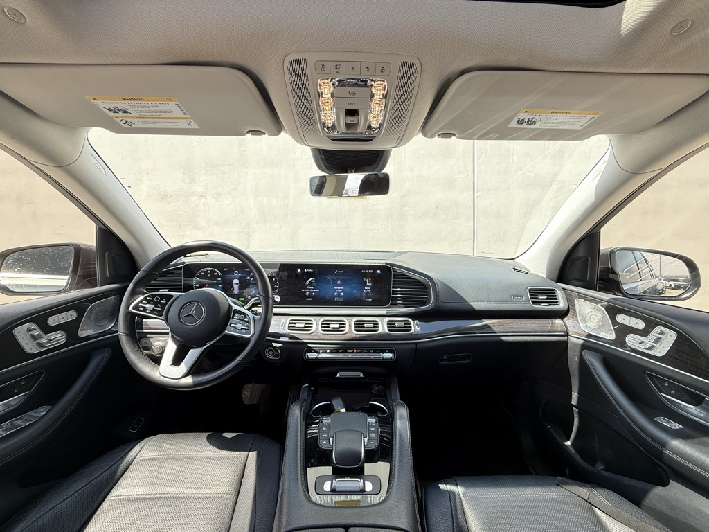 Vehicle image 6 of 19