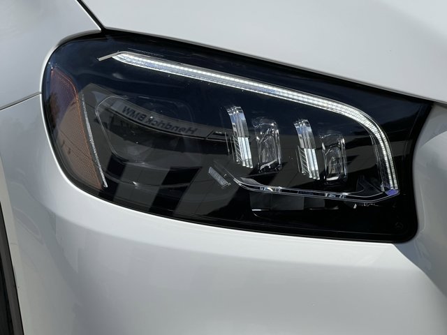 Vehicle image 28 of 37