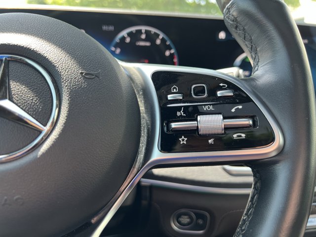 Vehicle image 20 of 37