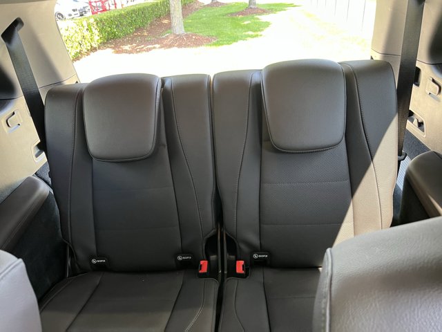 Vehicle image 14 of 37