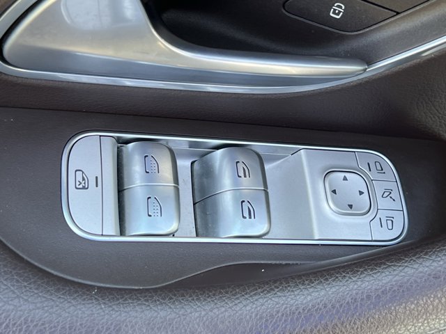 Vehicle image 30 of 37