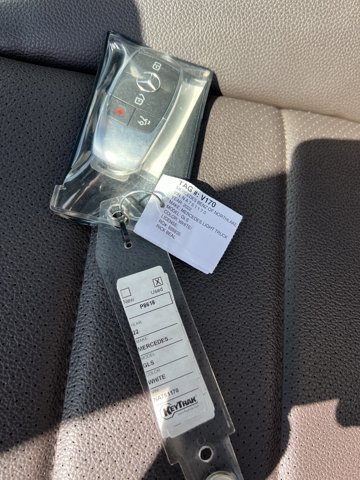 Vehicle image 29 of 37