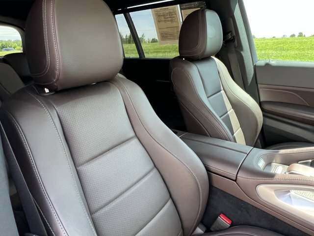Vehicle image 13 of 37