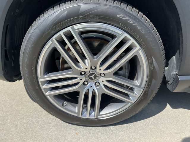 Vehicle image 11 of 37