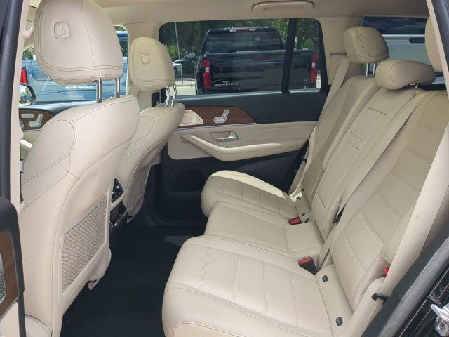 Vehicle image 12 of 33