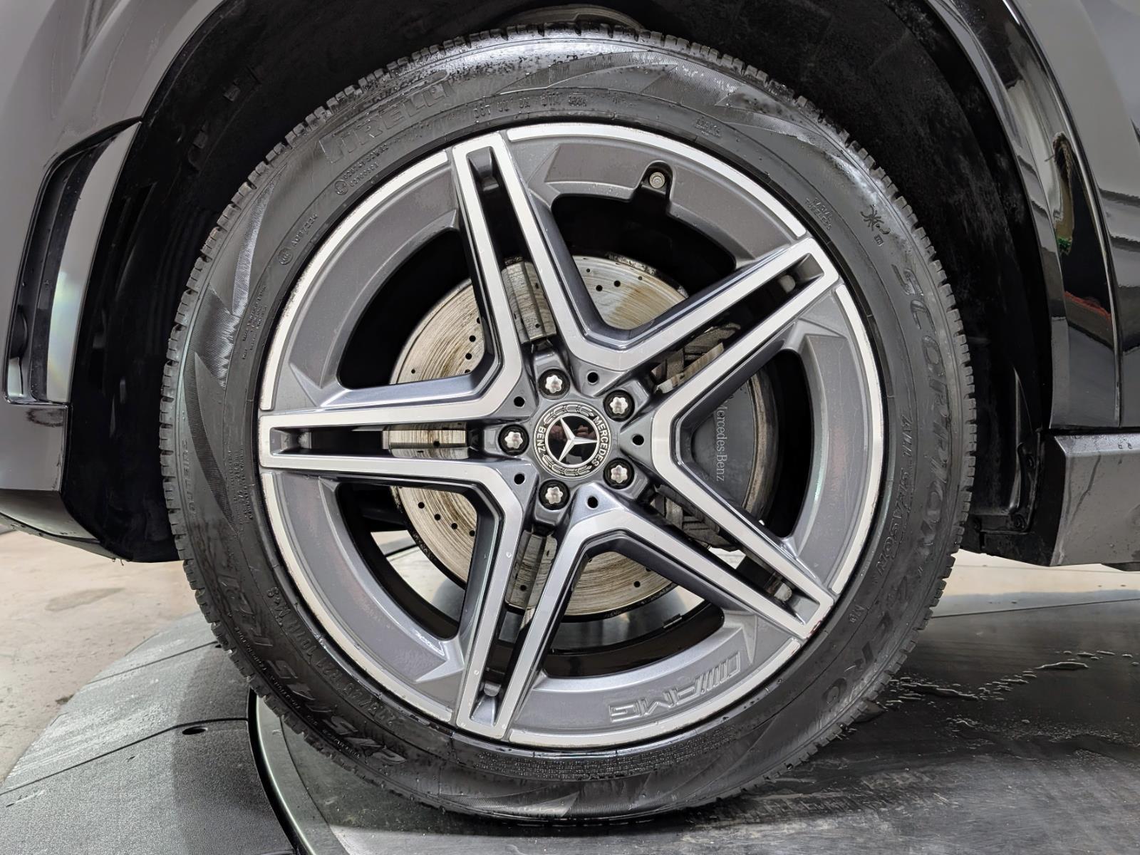 Vehicle image 12 of 44