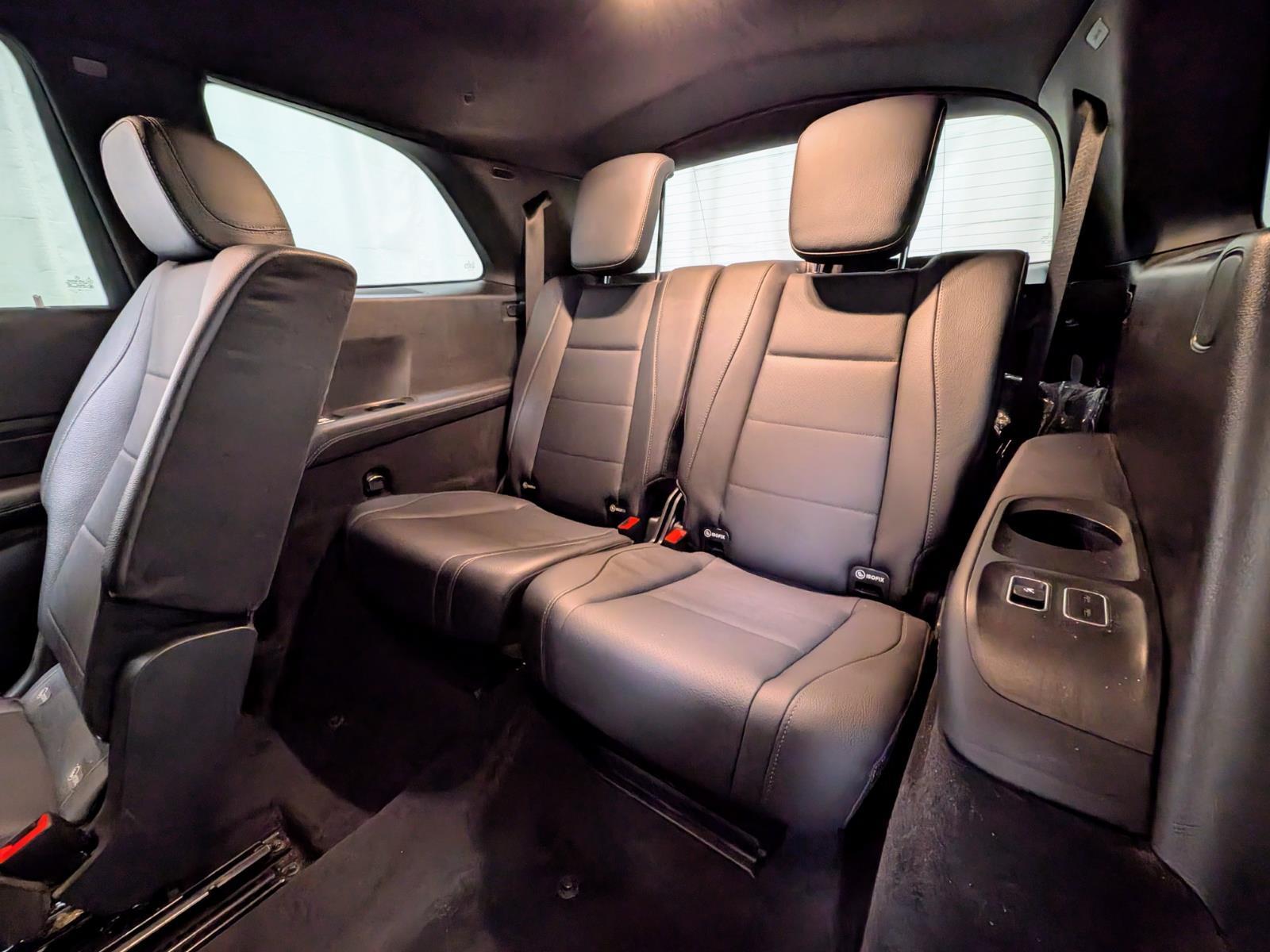 Vehicle image 21 of 44