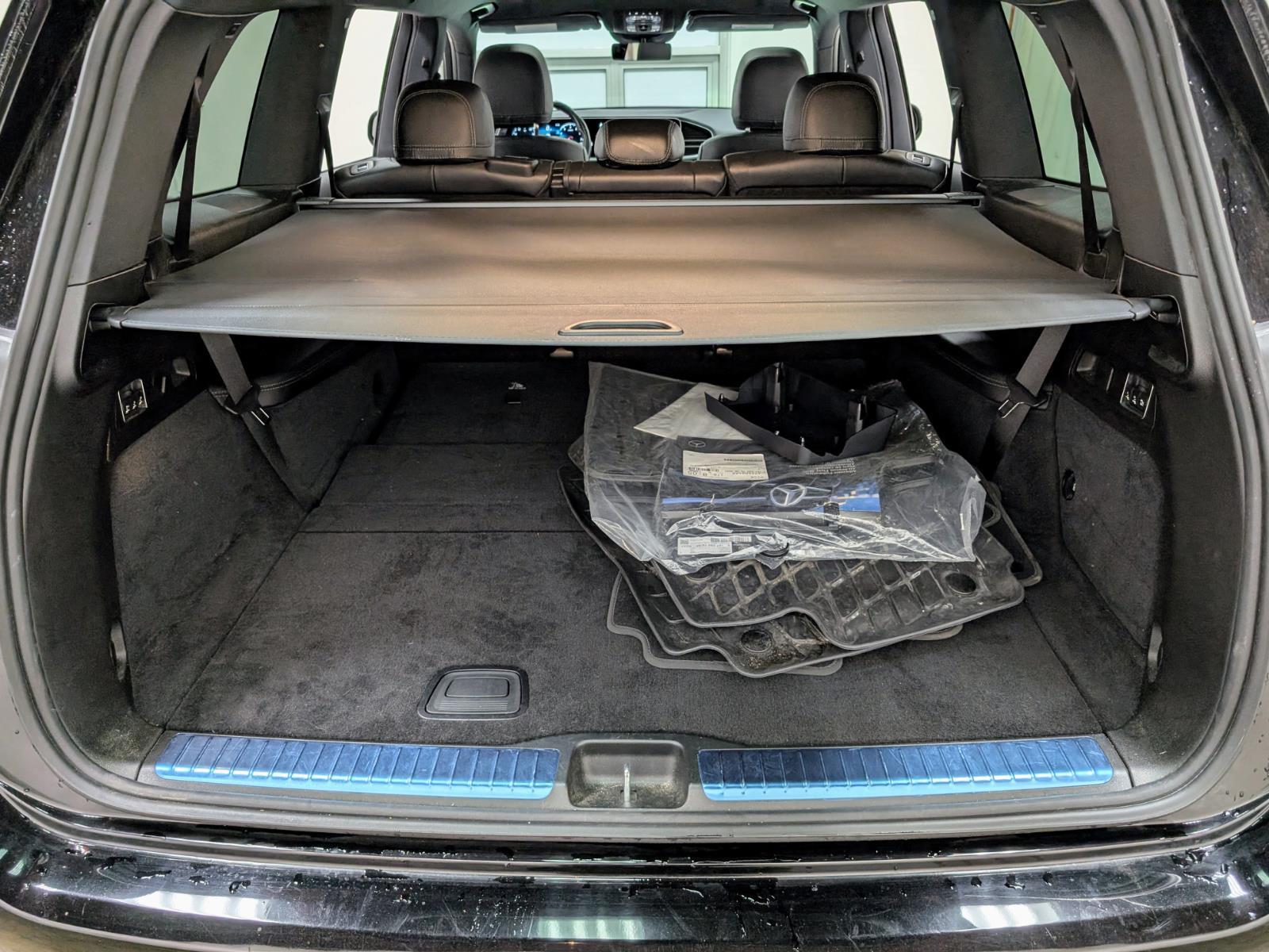 Vehicle image 24 of 44