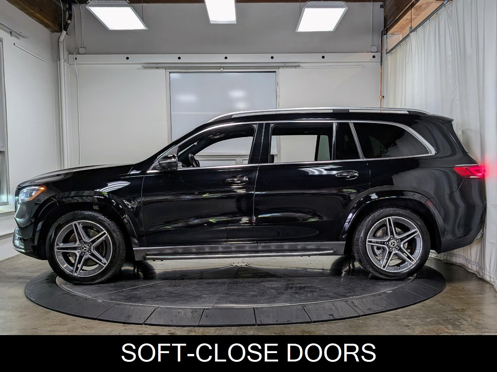 Vehicle image 7 of 44