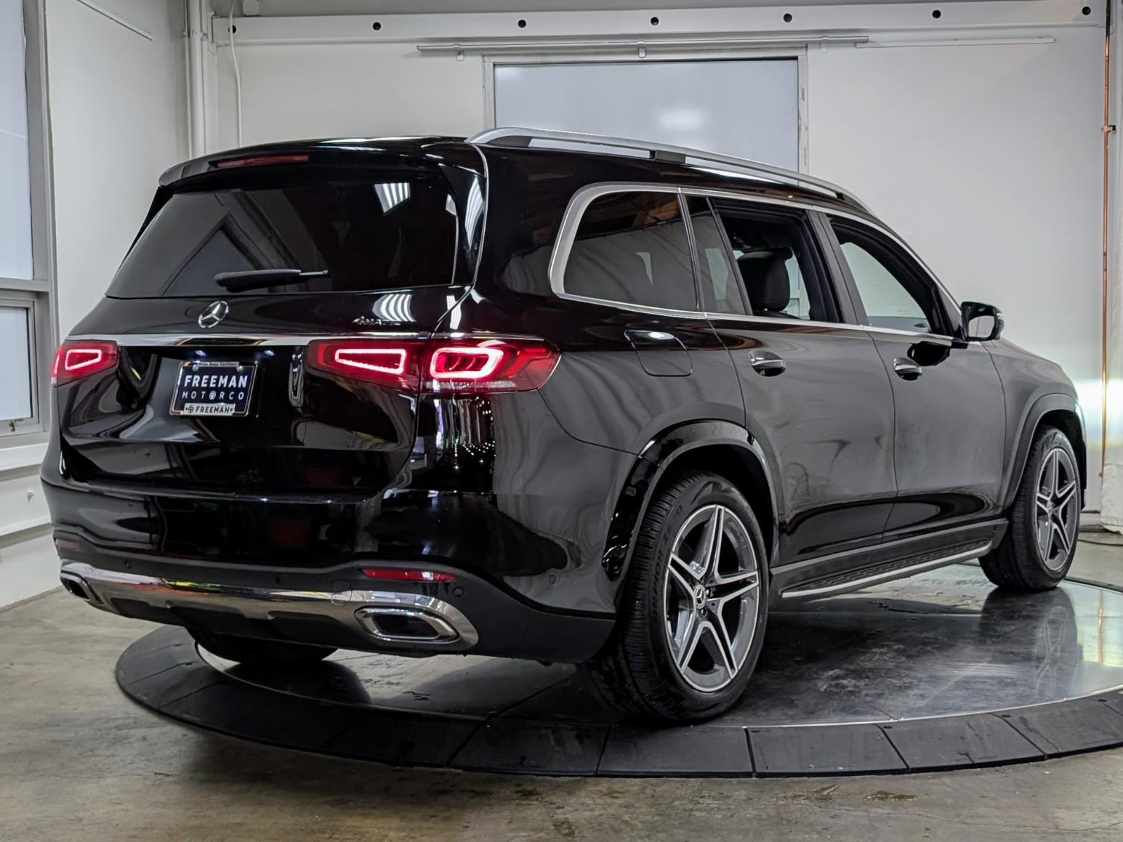 Vehicle image 5 of 44