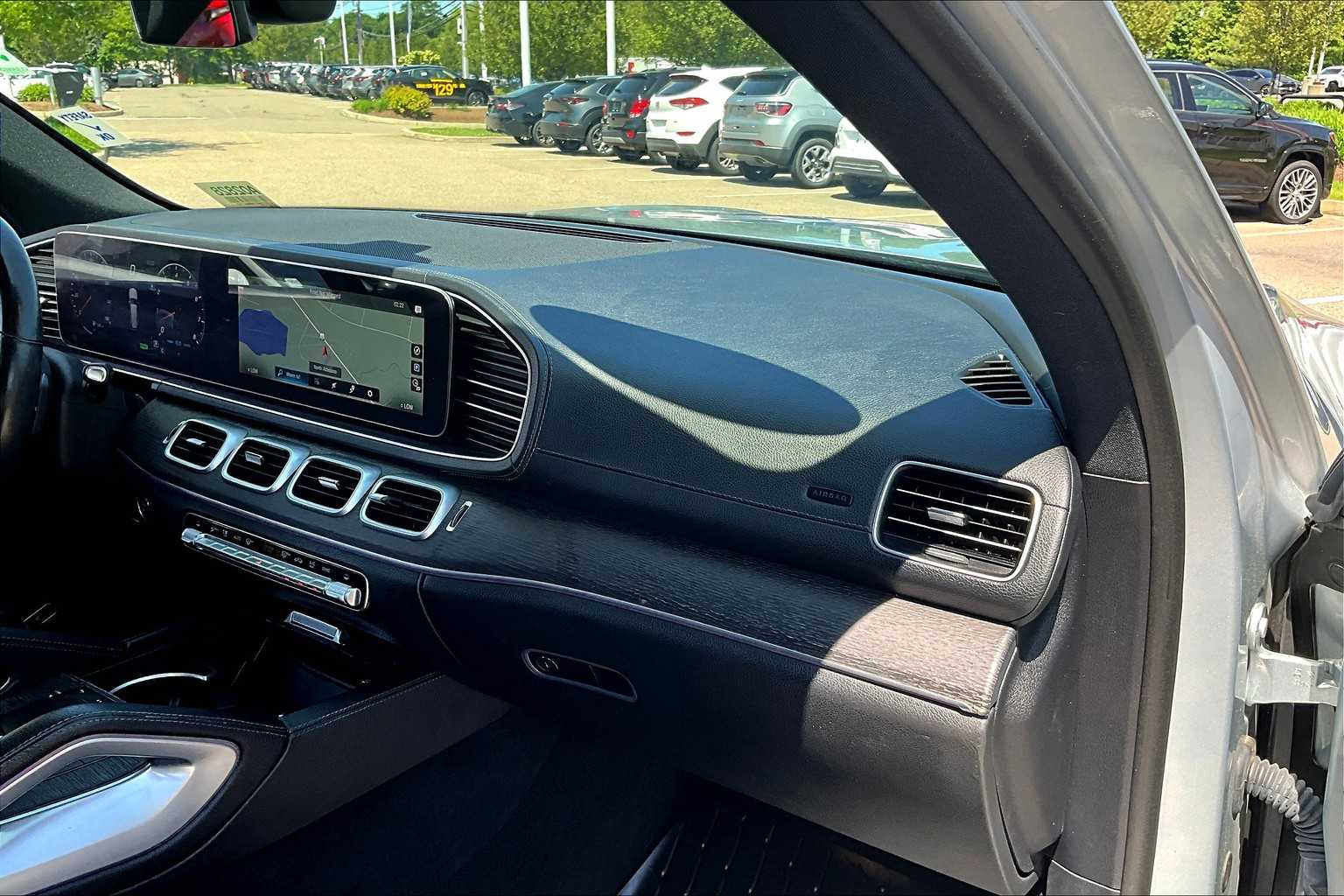Vehicle image 13 of 36