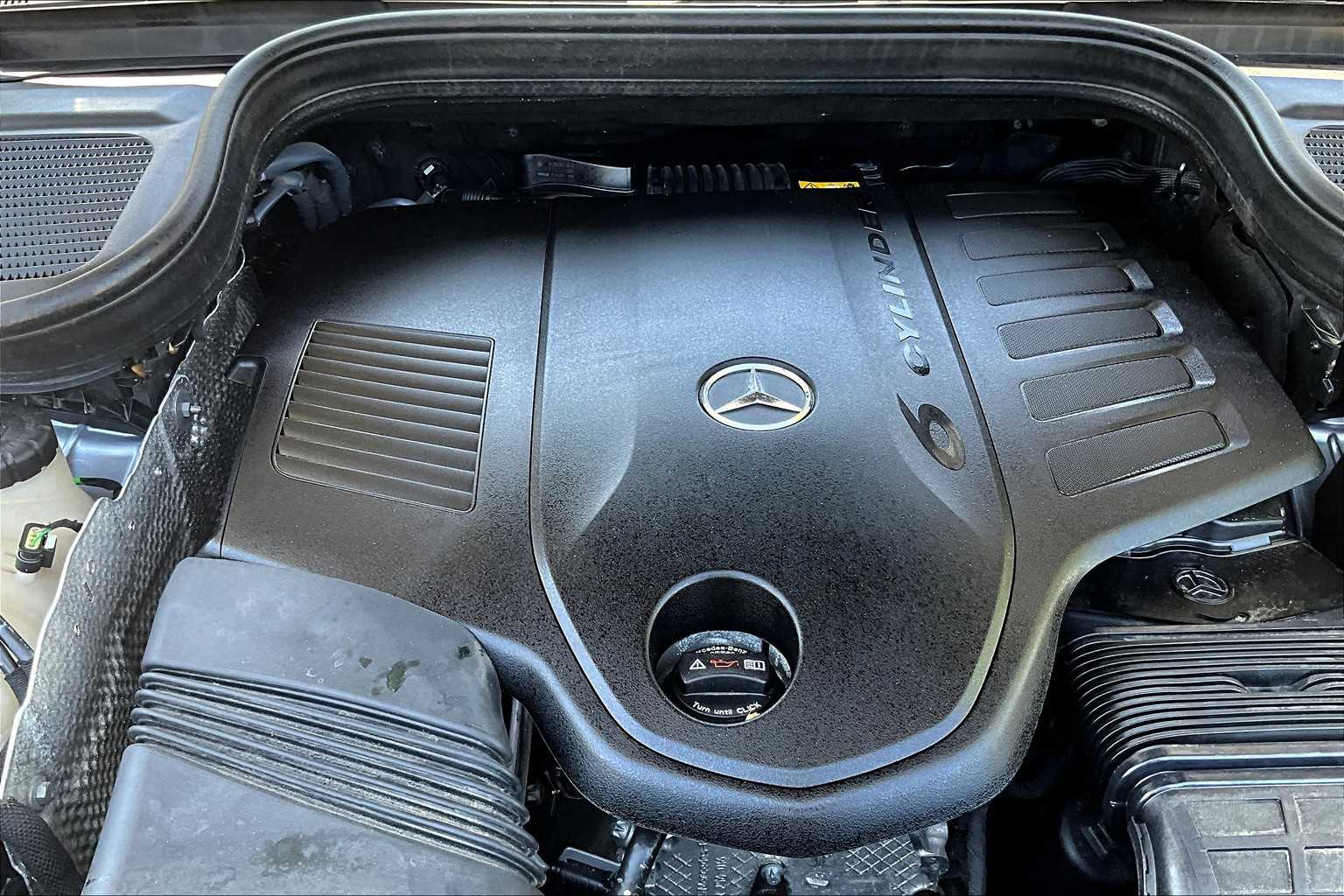 Vehicle image 35 of 36