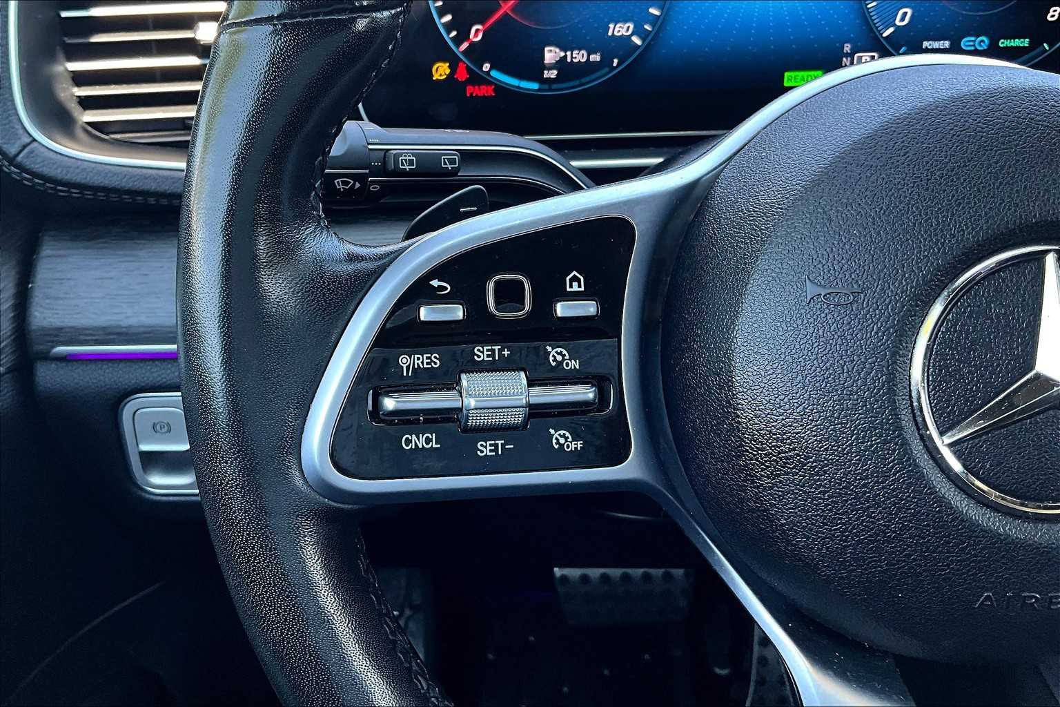 Vehicle image 24 of 36