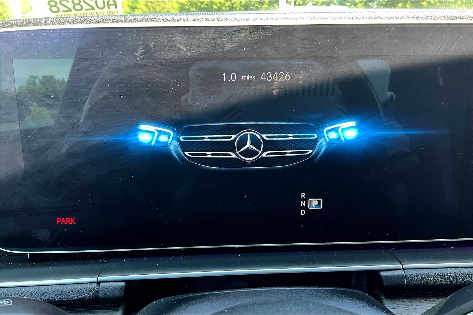 Vehicle image 26 of 36