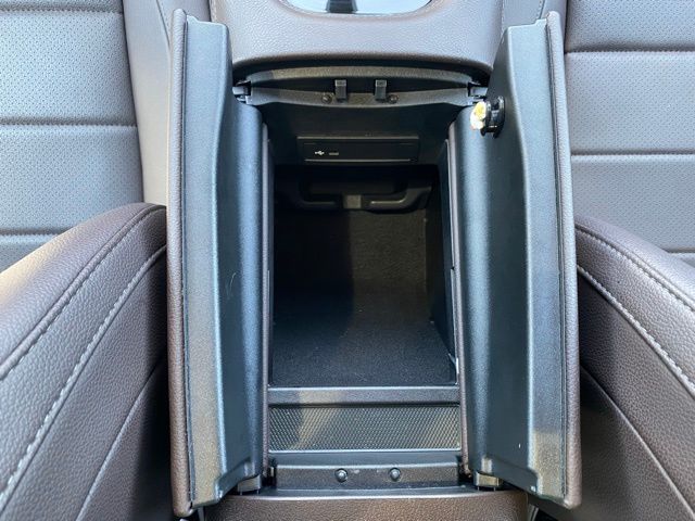 Vehicle image 50 of 62