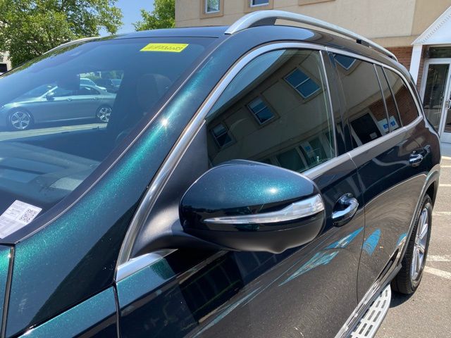 Vehicle image 16 of 62