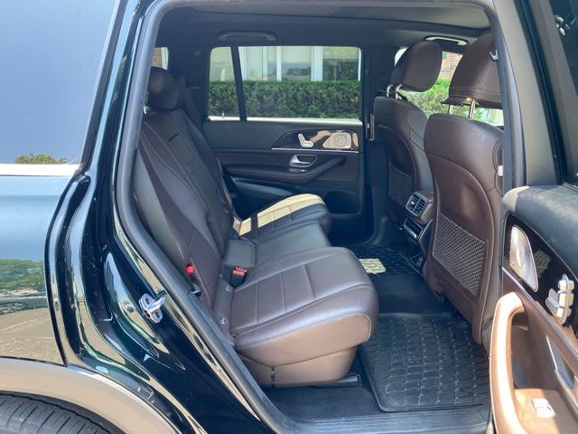 Vehicle image 34 of 62
