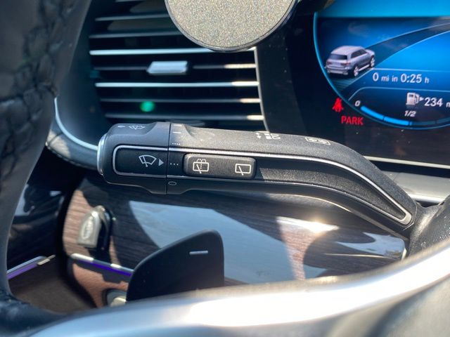 Vehicle image 55 of 62