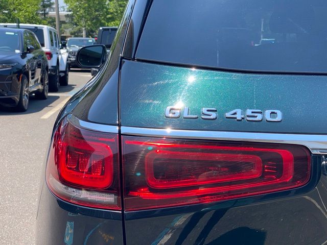 Vehicle image 14 of 62